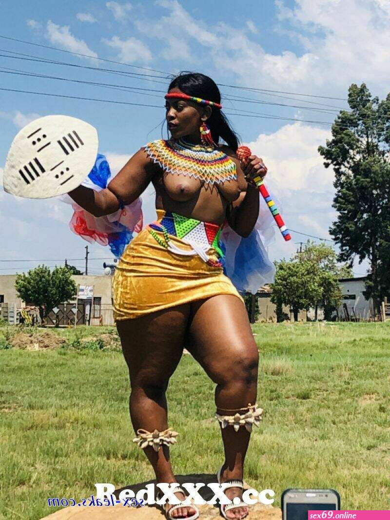 Zulu Naked Woman Sexy Photos