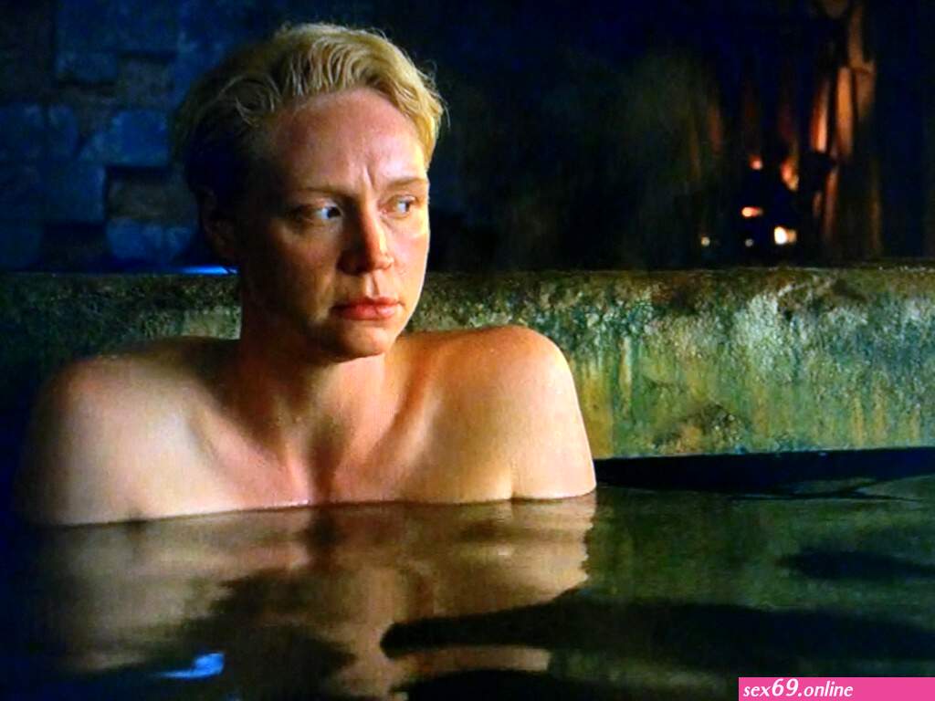 Gwendoline Christie Nude Sexy Photos