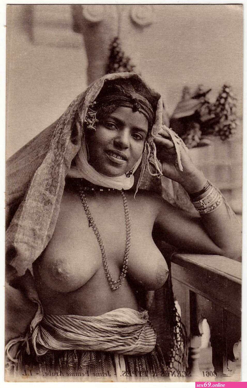 Vintage Nude Women Sexy Photos