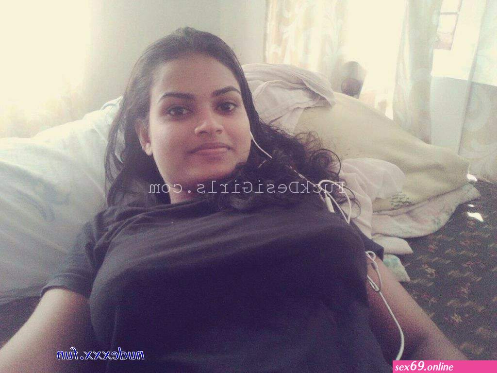 big boobs show srilankan aunty hd - Sexy photos