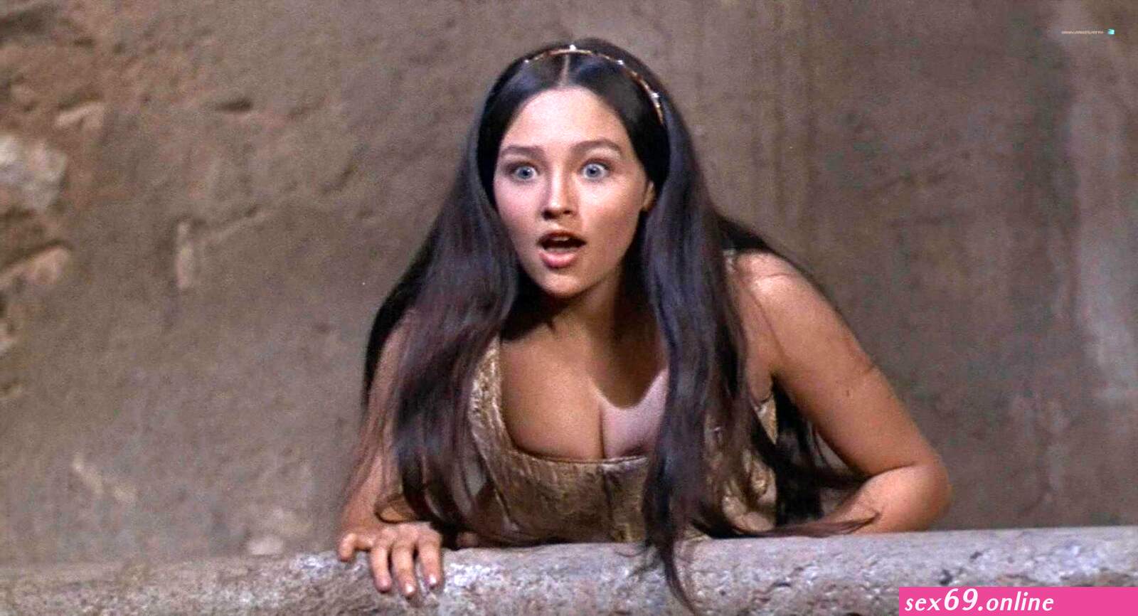 olivia hussey nude - Sexy photos