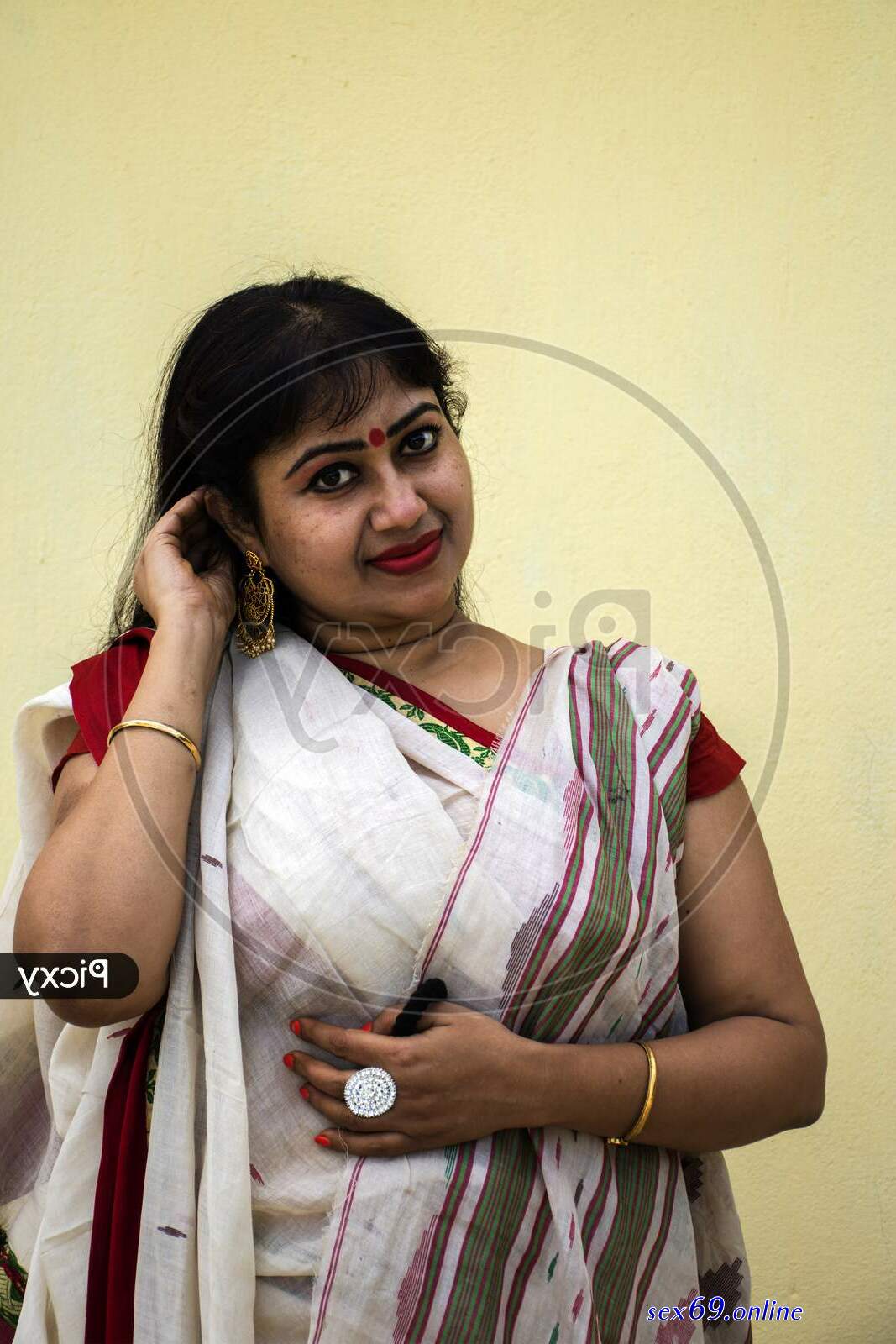 bengali youing aunty blouse pic photo - Sexy photos