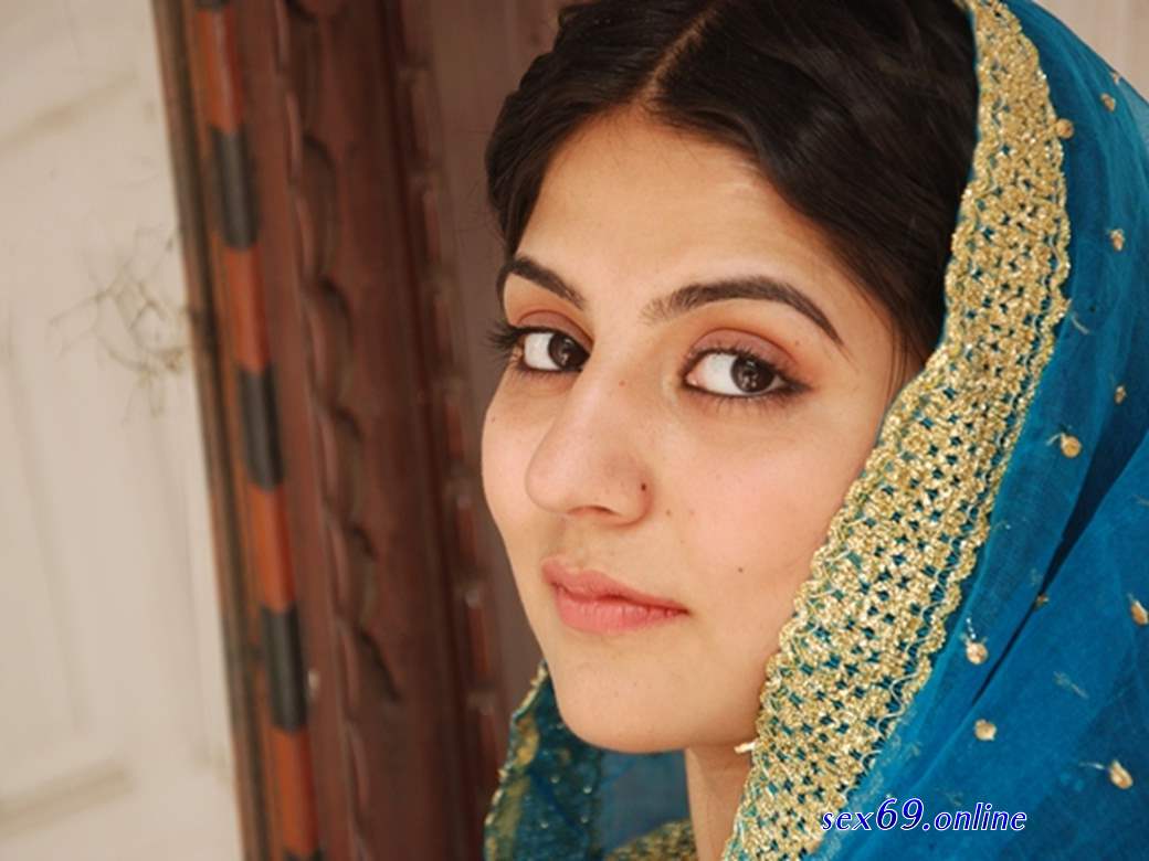 sanam baloch ndugu Sexy photos