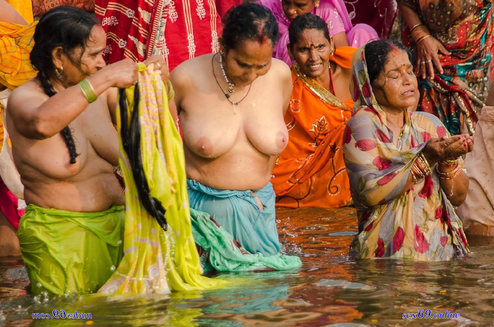 Ganga snan naked